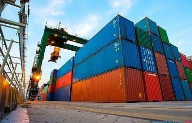 进口产品在向中国海关申请办理进口报关时，必备的报关单证